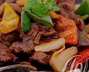 ГОВЯДИНА НА ВОКЕ В УСТРИЧНОМ СОУСЕ