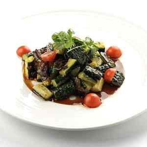 Салат из «битых огурцов»