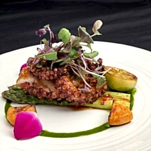 ОСЬМИНОГ НА ГРИЛЕ