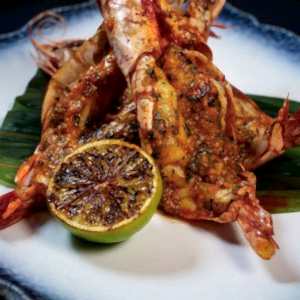 Тигровые креветки в соусе «Красный Чимичури»